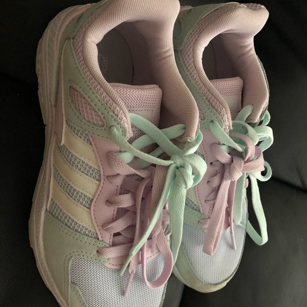 Adidas - Picture 2 of 6